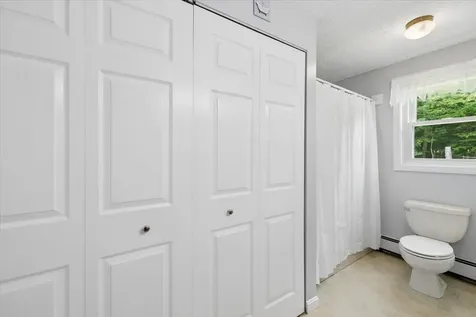 17 Almeda Lane Hooksett NH 03106