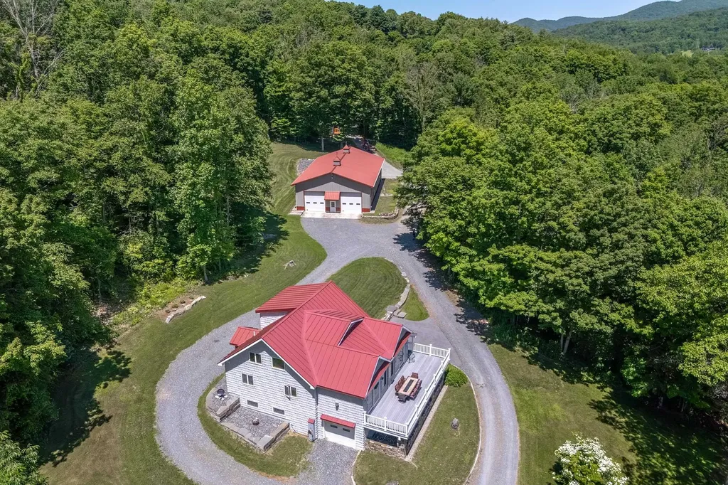 99 Holly's Way Rupert VT 05776