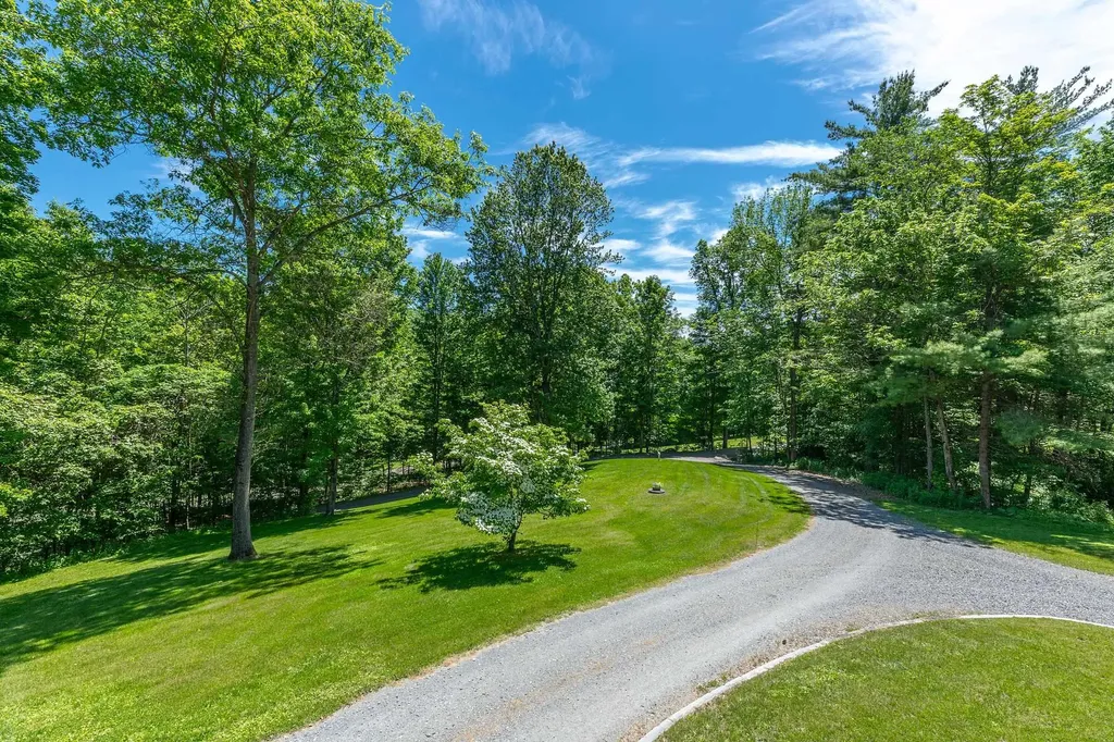 99 Holly's Way Rupert VT 05776