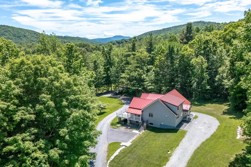 99 Holly's Way Rupert VT 05776