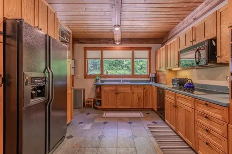 99 Holly's Way Rupert VT 05776