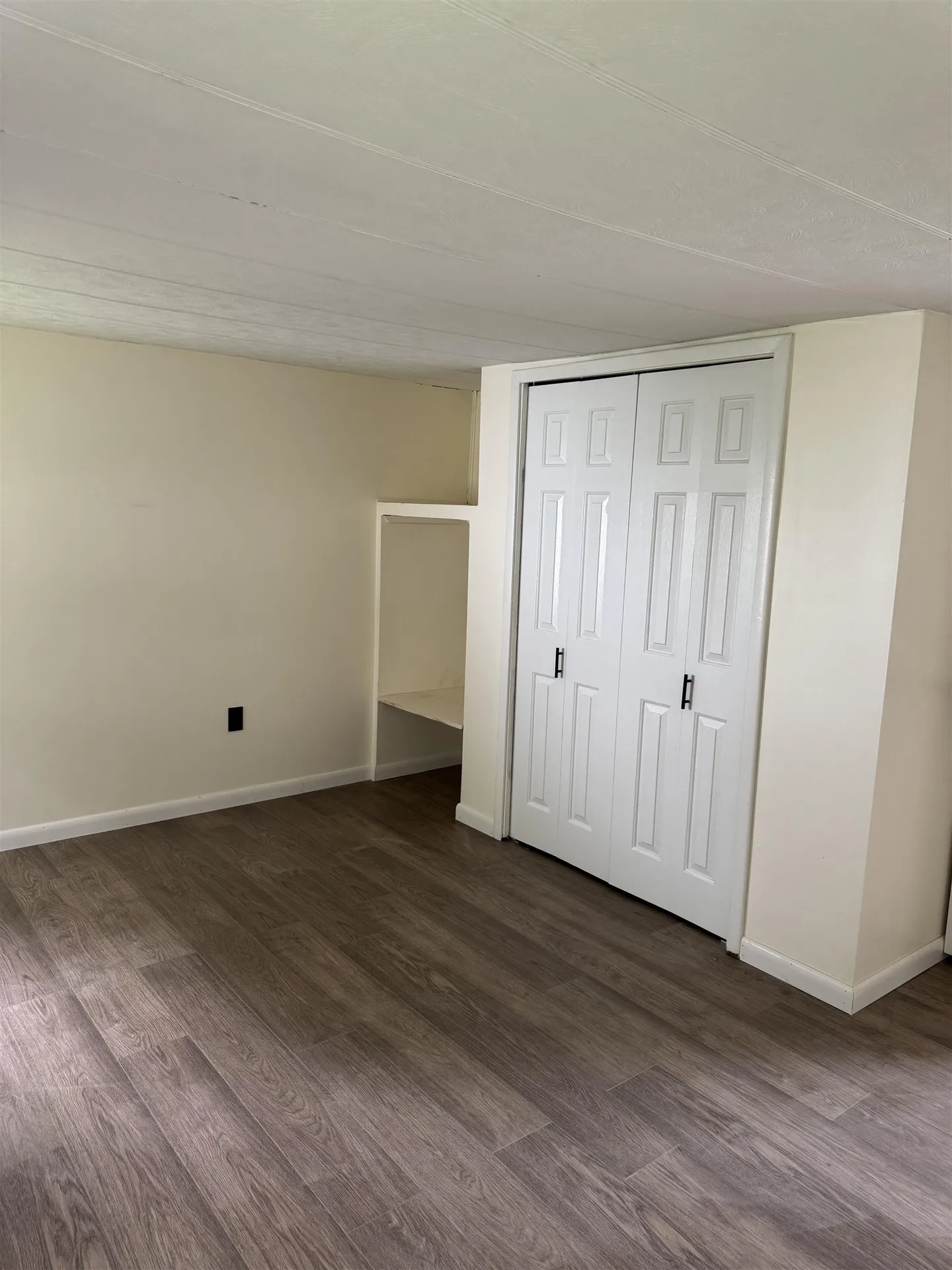 34 Ponderosa Avenue Nashua NH 03062