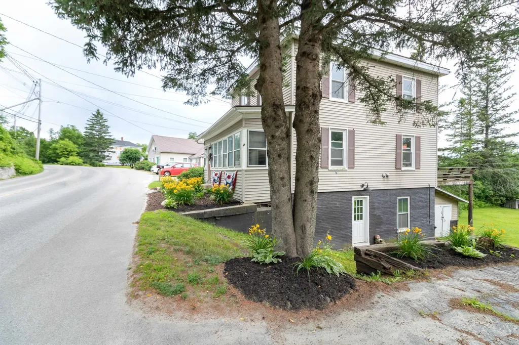 92 Derby Street Brighton VT 05846