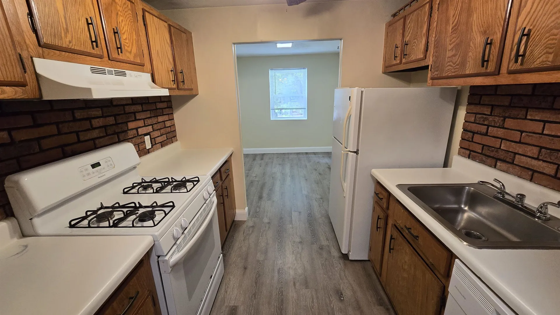 6 Louisburg Square Nashua NH 03060