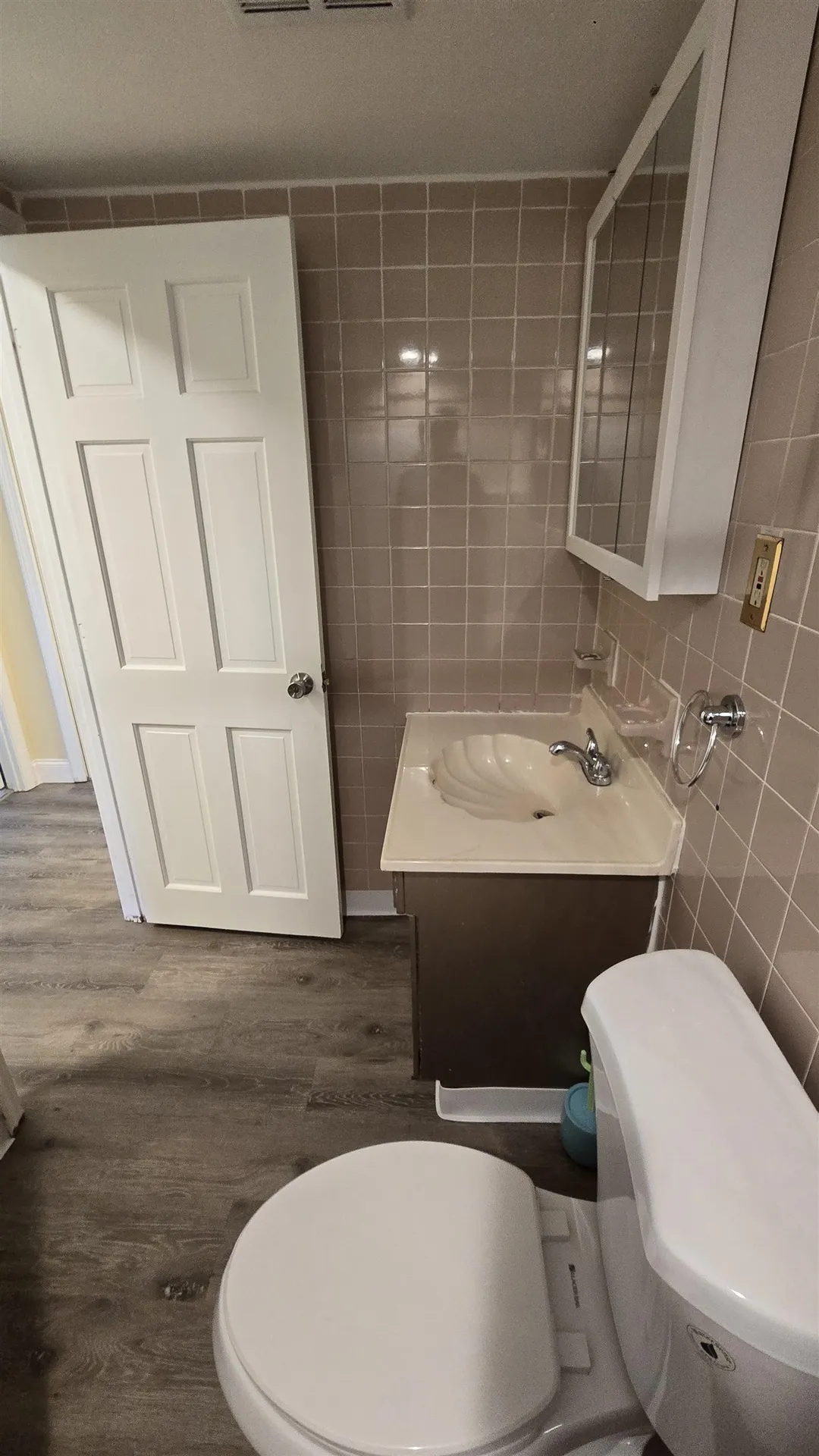6 Louisburg Square Nashua NH 03060
