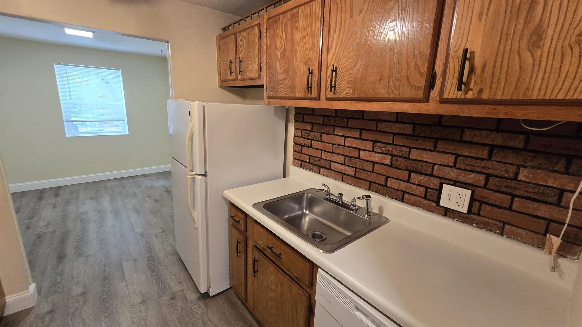 6 Louisburg Square Nashua NH 03060