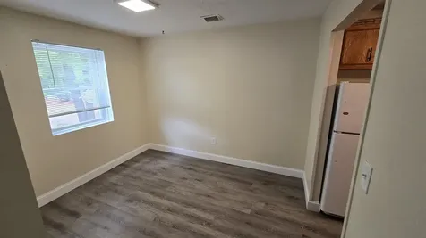 6 Louisburg Square Nashua NH 03060