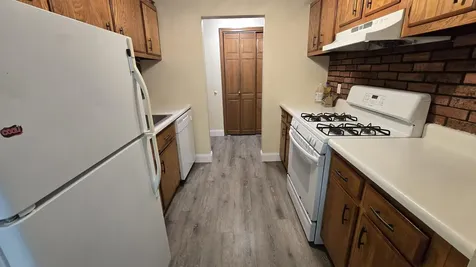 6 Louisburg Square Nashua NH 03060