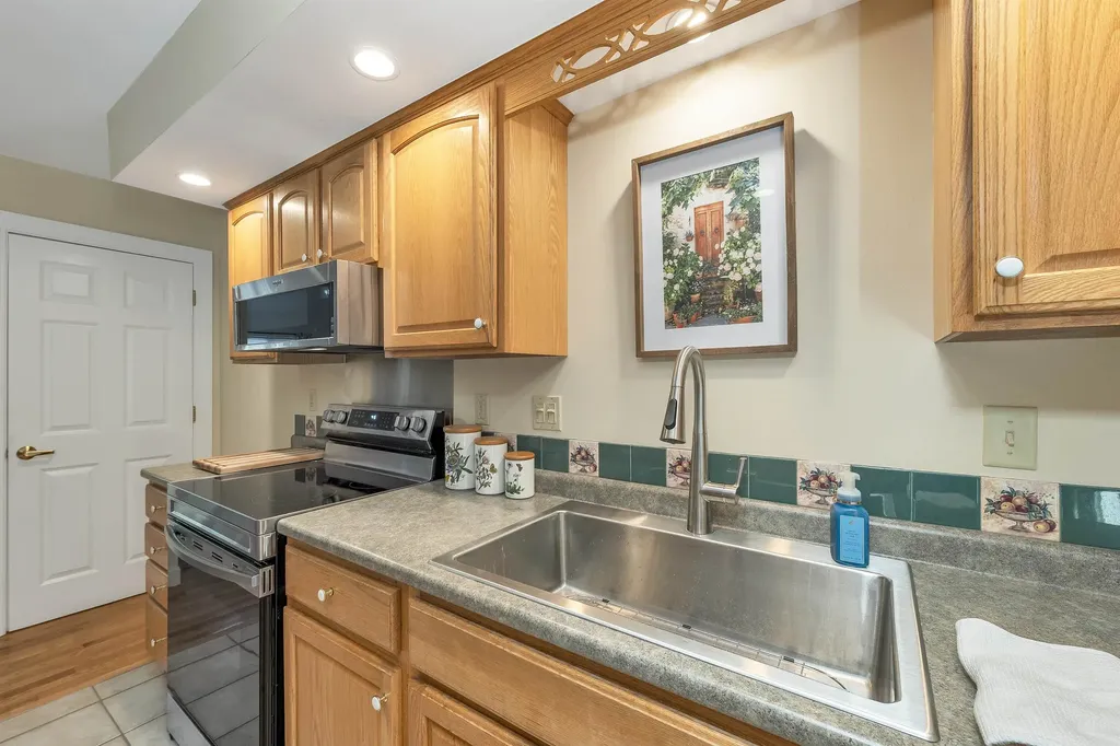 20 Emily Circle Meredith NH 03253