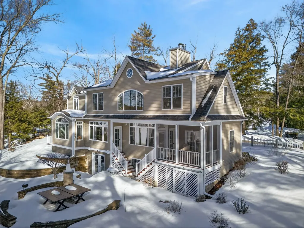 10 Clark Island Road Amherst NH 03031