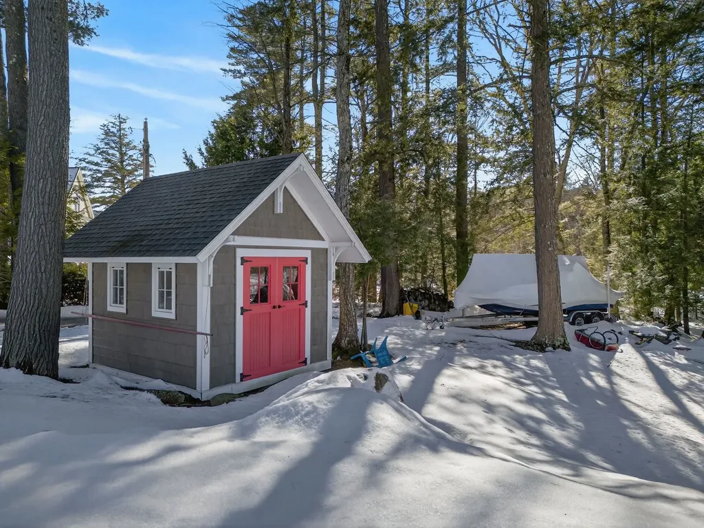 10 Clark Island Road Amherst NH 03031