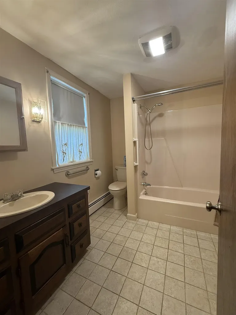 11 Foster Avenue Manchester NH 03103