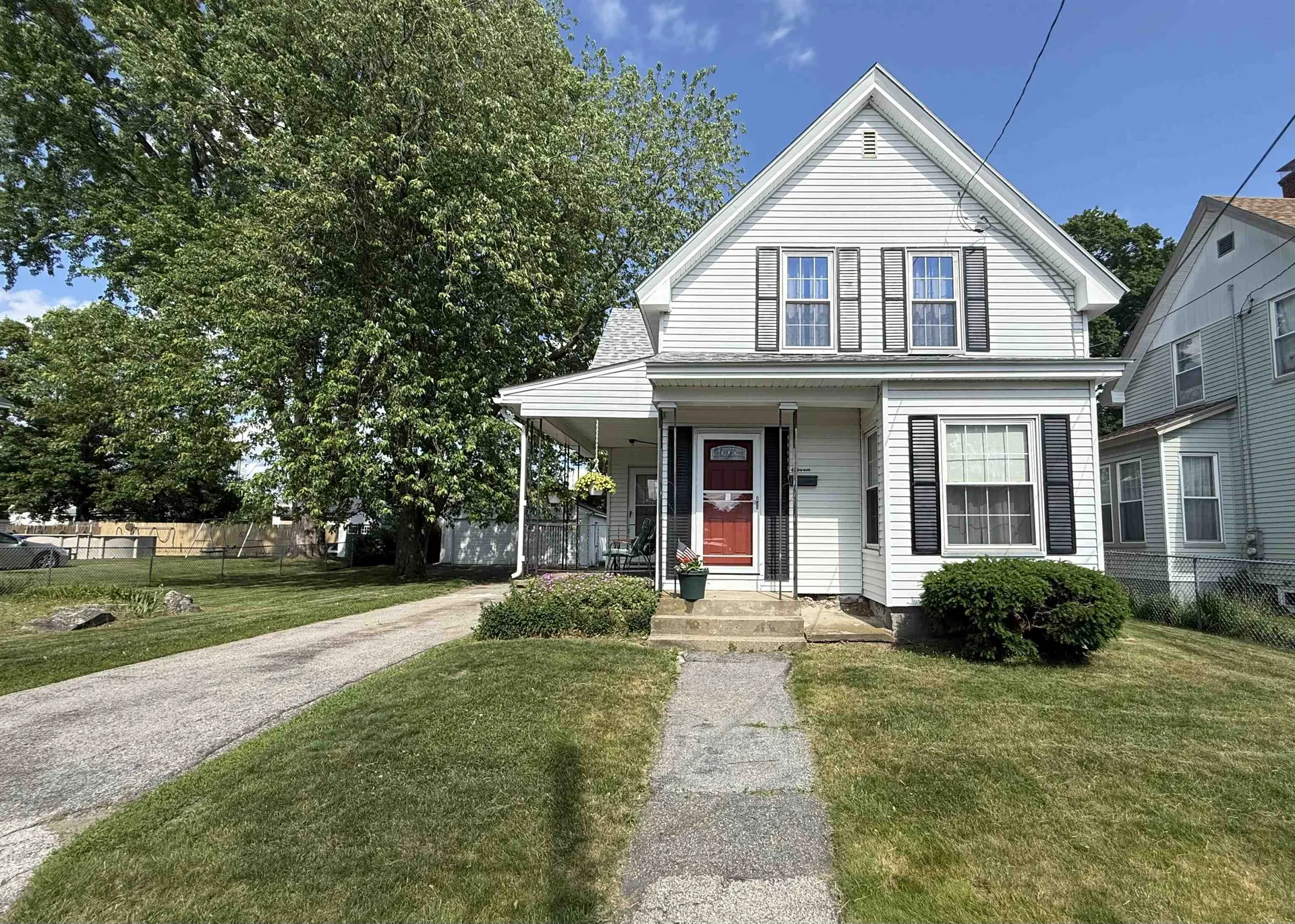 11 Foster Avenue Manchester NH 03103