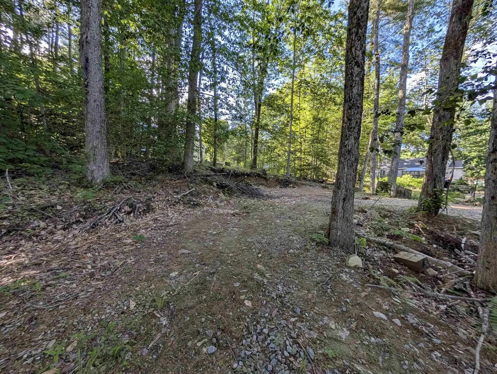 7-9 Robin Shore Drive Canterbury NH 03224