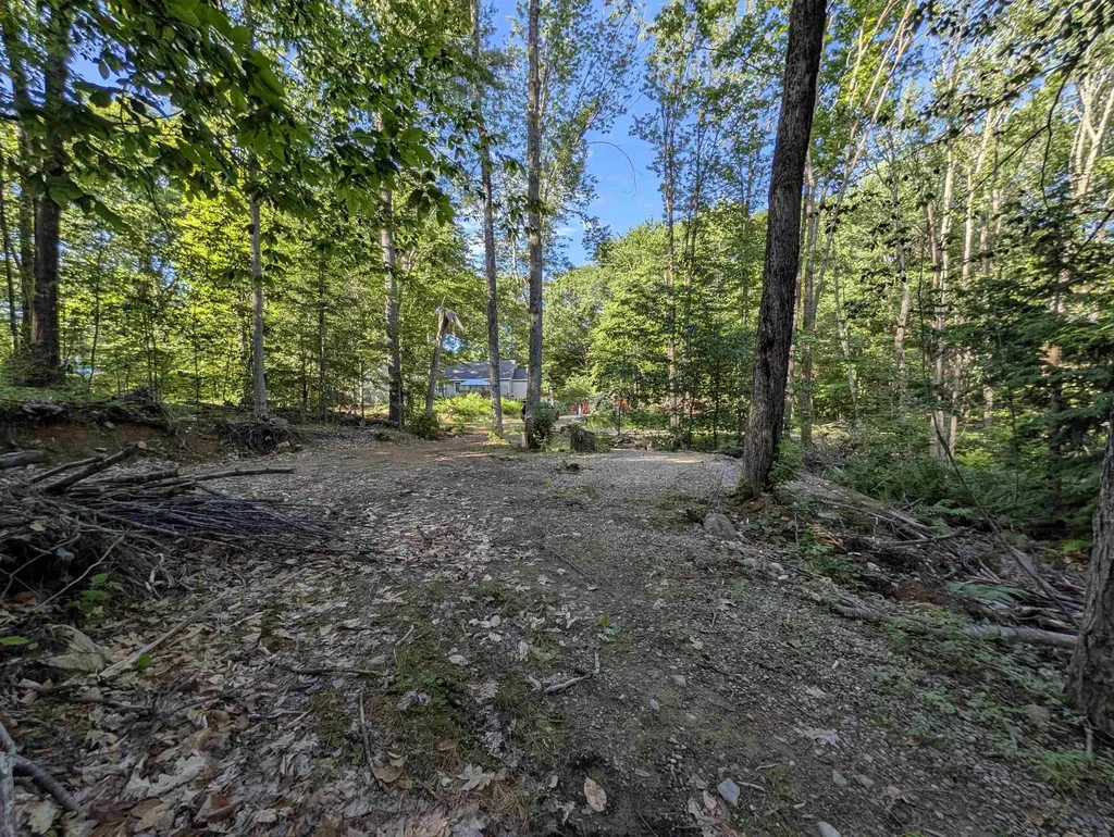 7-9 Robin Shore Drive Canterbury NH 03224