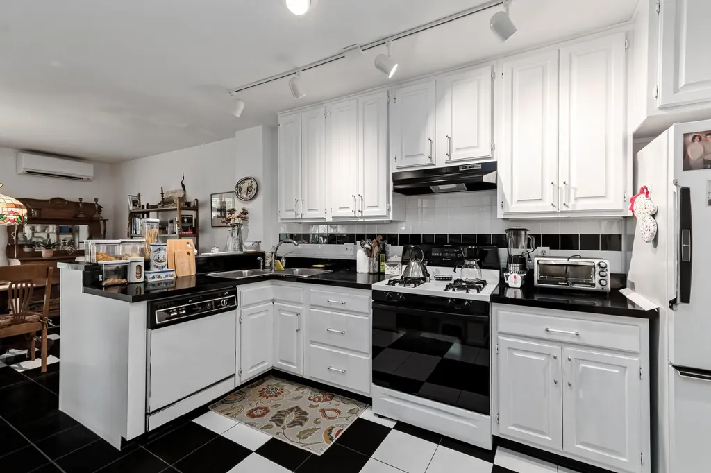 26 Lake Forest Drive Burlington VT 05401