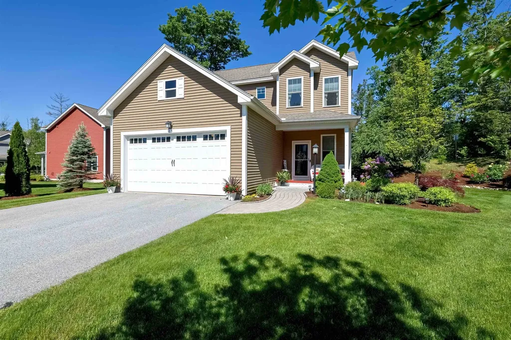 25 Redwood Way Manchester NH 03102