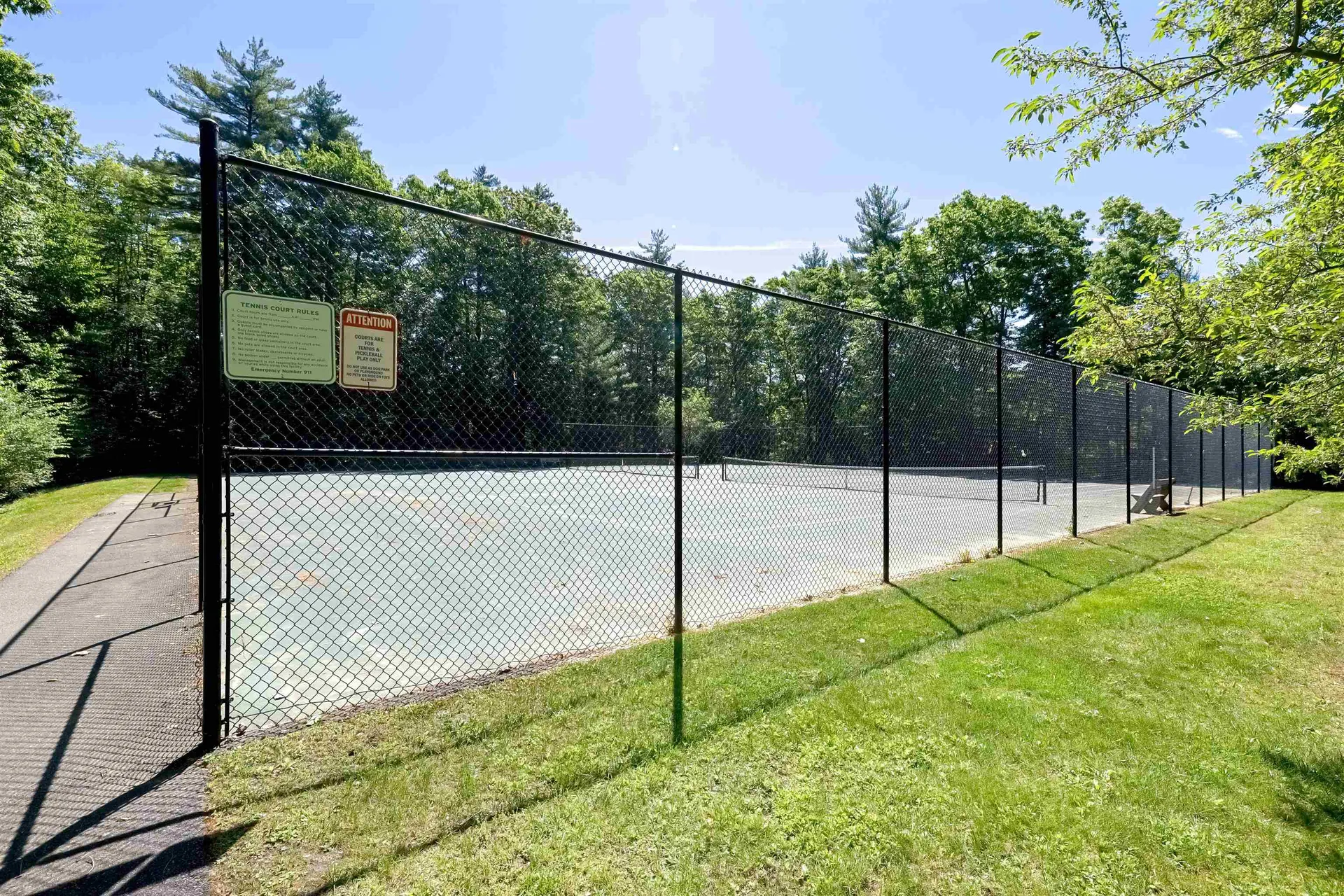 25 Redwood Way Manchester NH 03102