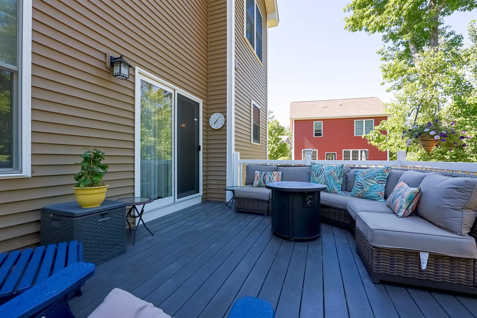 25 Redwood Way Manchester NH 03102
