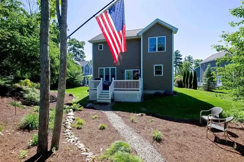 25 Redwood Way Manchester NH 03102