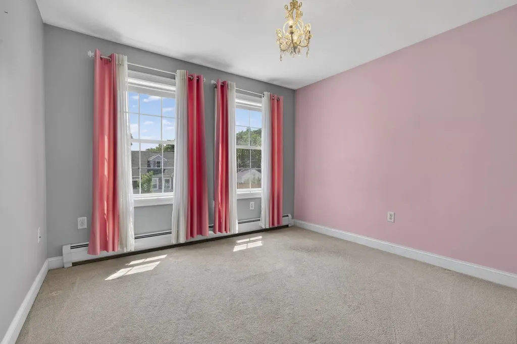 75 Mcduffie Street Manchester NH 03102