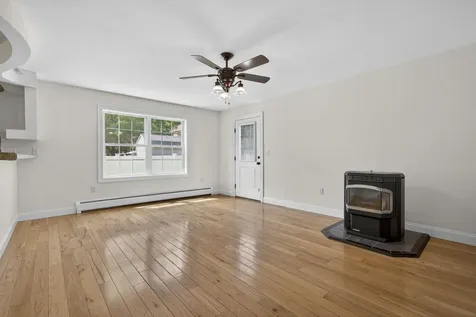 75 Mcduffie Street Manchester NH 03102