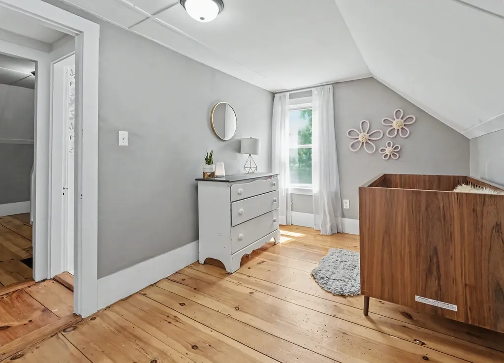 15 Depot Road East Kingston NH 03827