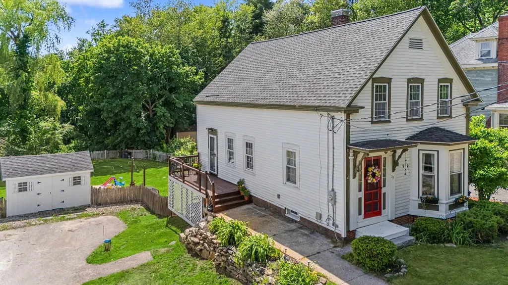 15 Depot Road East Kingston NH 03827