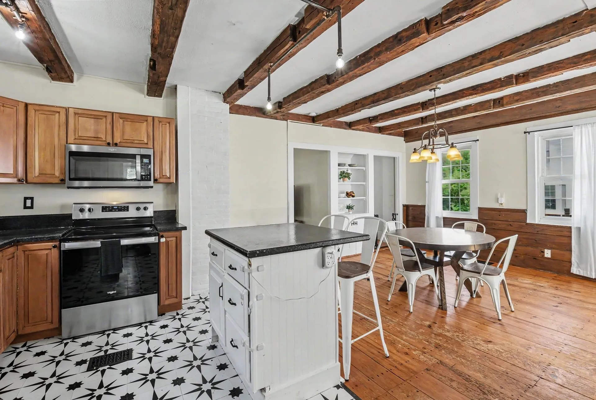 15 Depot Road East Kingston NH 03827