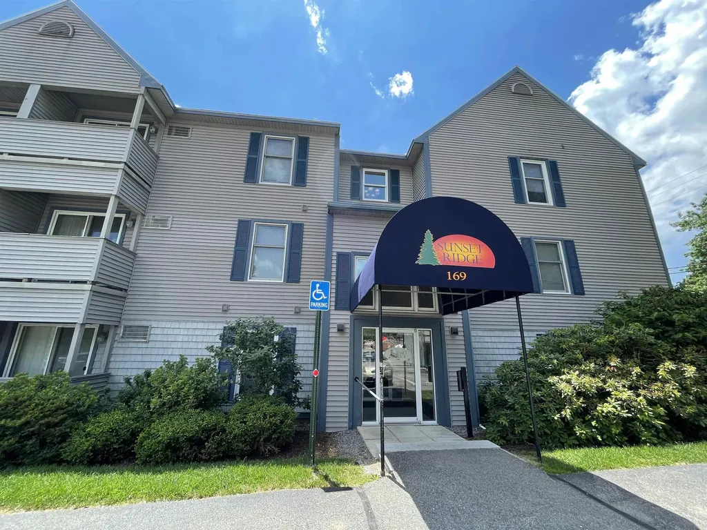 147 Eastern Avenue Manchester NH 03104