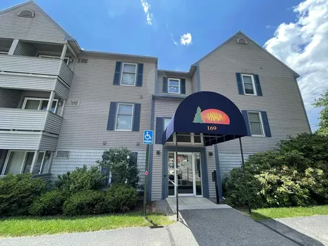 147 Eastern Avenue Manchester NH 03104