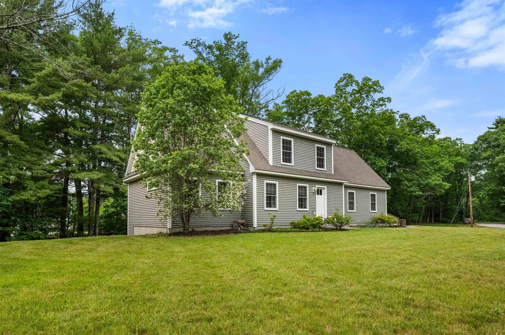 34 Crawley Falls Road Brentwood NH 03833
