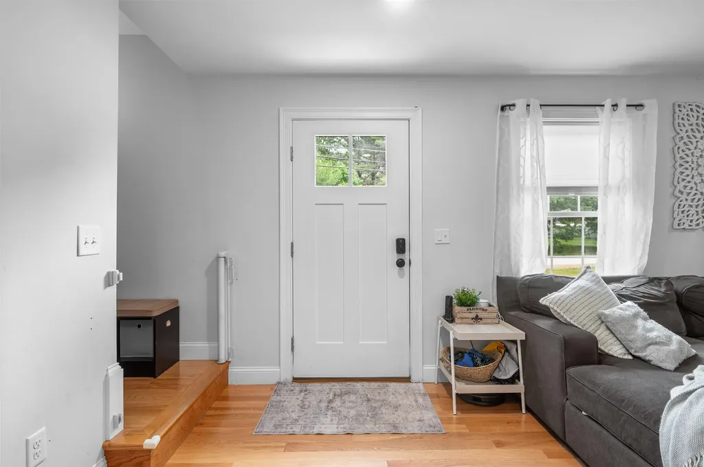 34 Crawley Falls Road Brentwood NH 03833