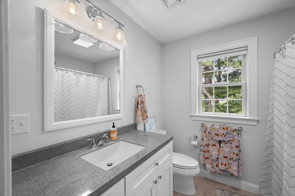 34 Crawley Falls Road Brentwood NH 03833