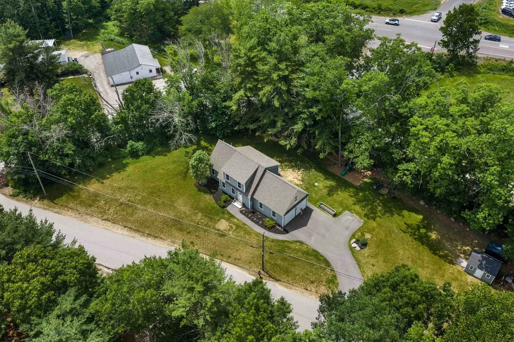 34 Crawley Falls Road Brentwood NH 03833