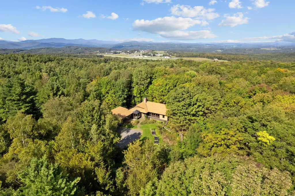 1570 East Road Berlin VT 05641