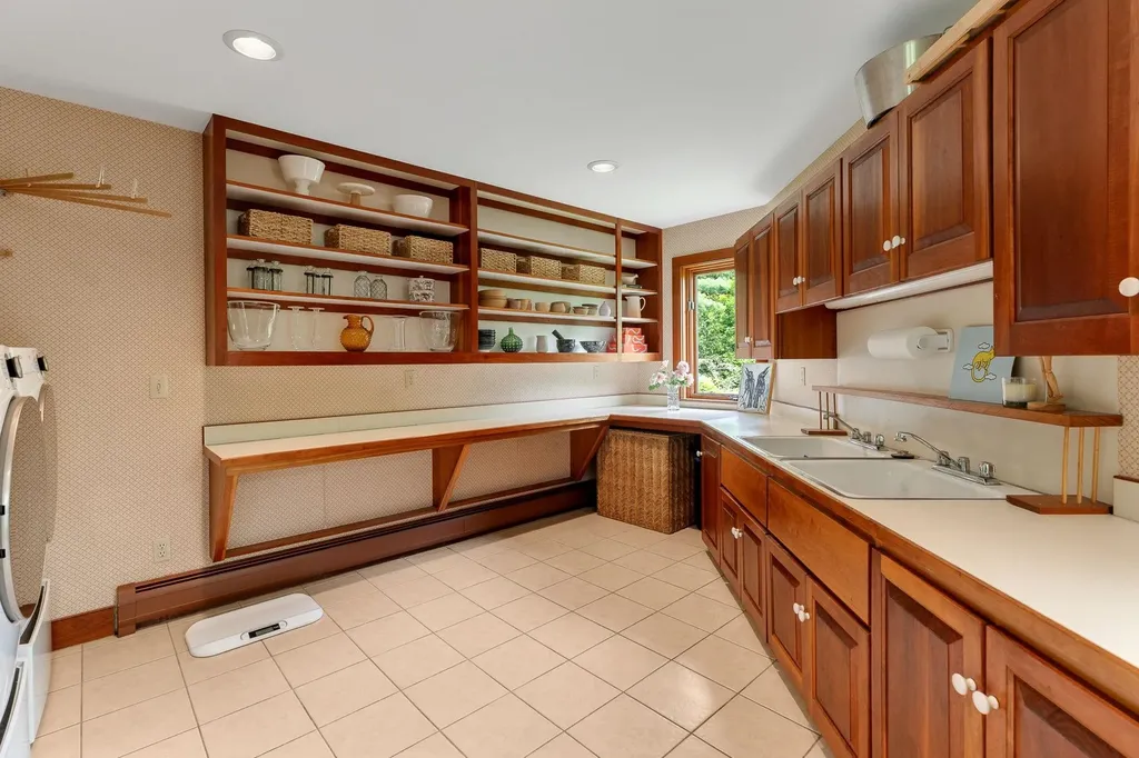 1570 East Road Berlin VT 05641