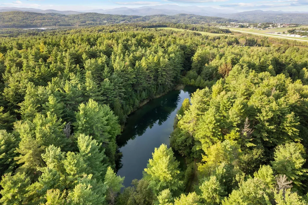 1570 East Road Berlin VT 05641