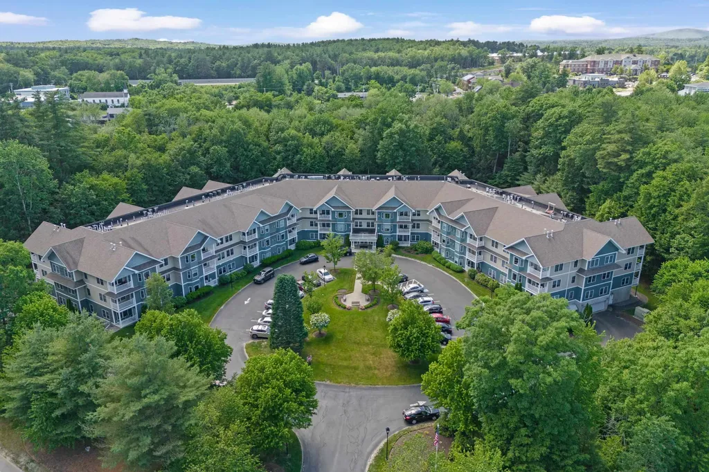 65 Hawthorne Drive Bedford NH 03110
