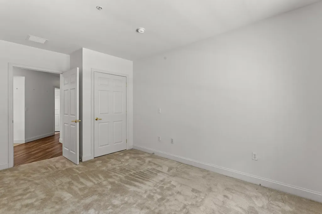 65 Hawthorne Drive Bedford NH 03110