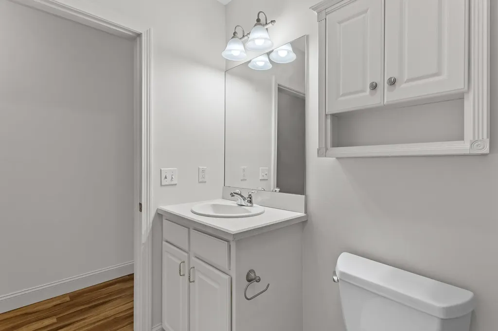 65 Hawthorne Drive Bedford NH 03110