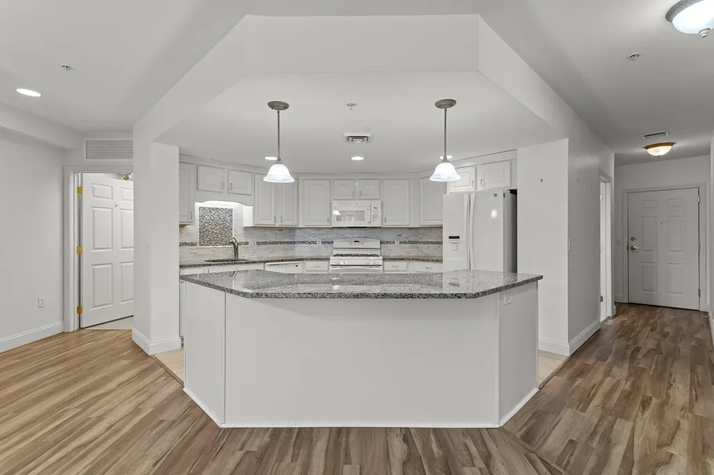 65 Hawthorne Drive Bedford NH 03110