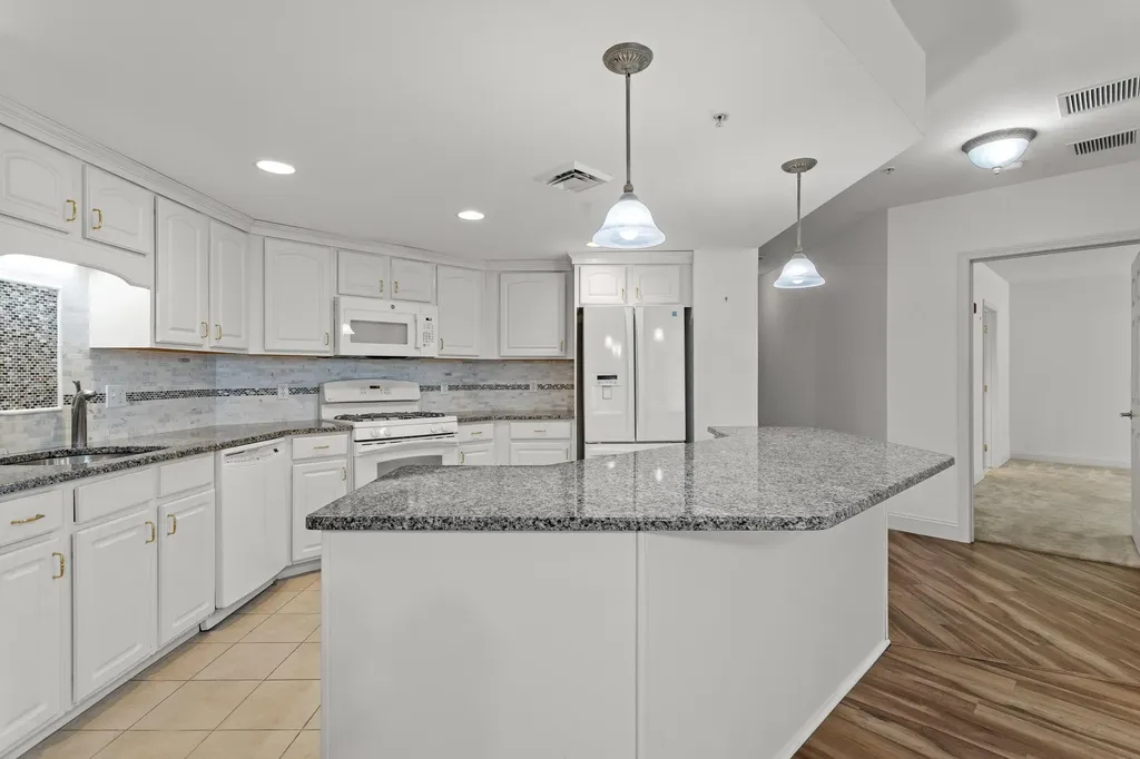 65 Hawthorne Drive Bedford NH 03110