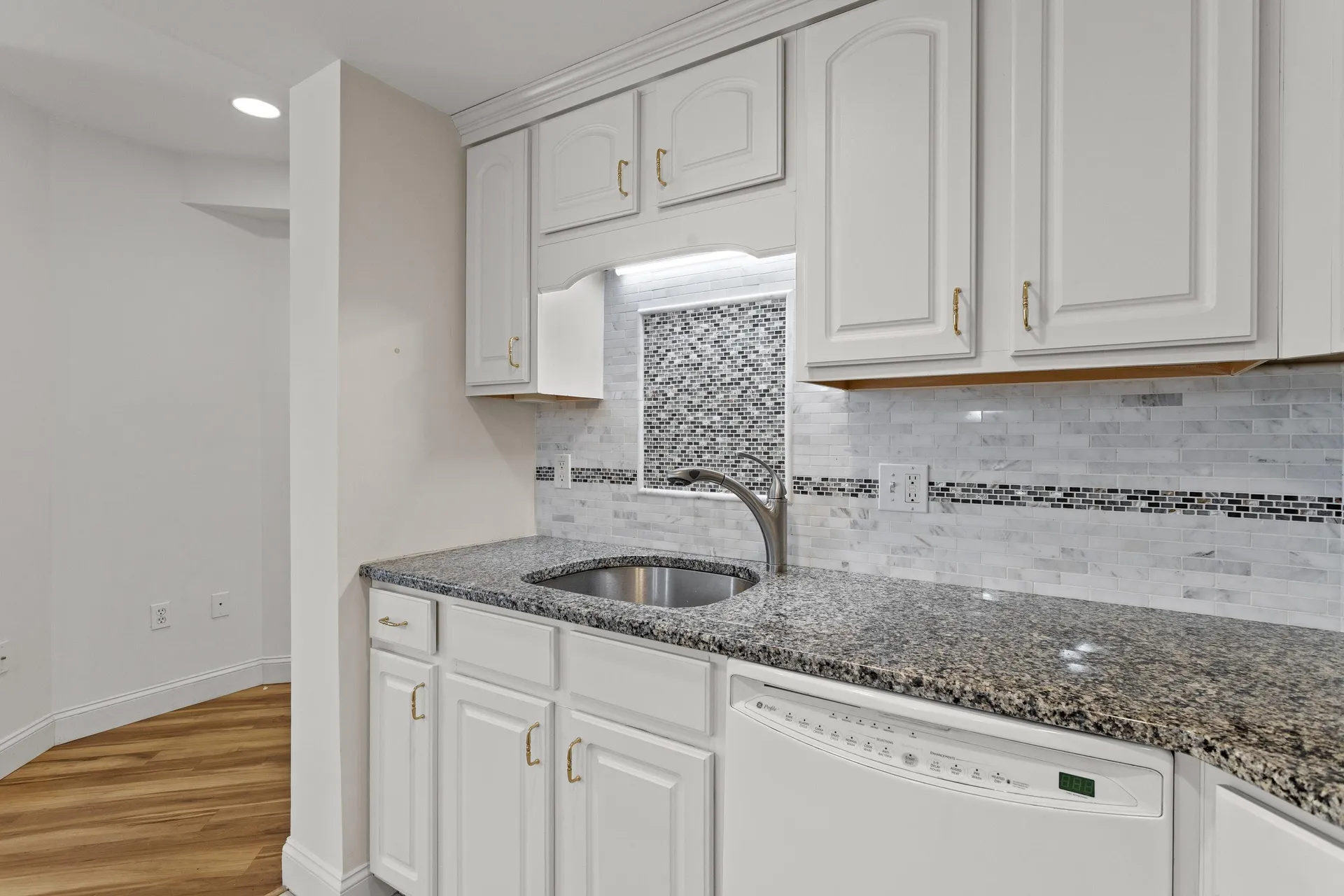 65 Hawthorne Drive Bedford NH 03110
