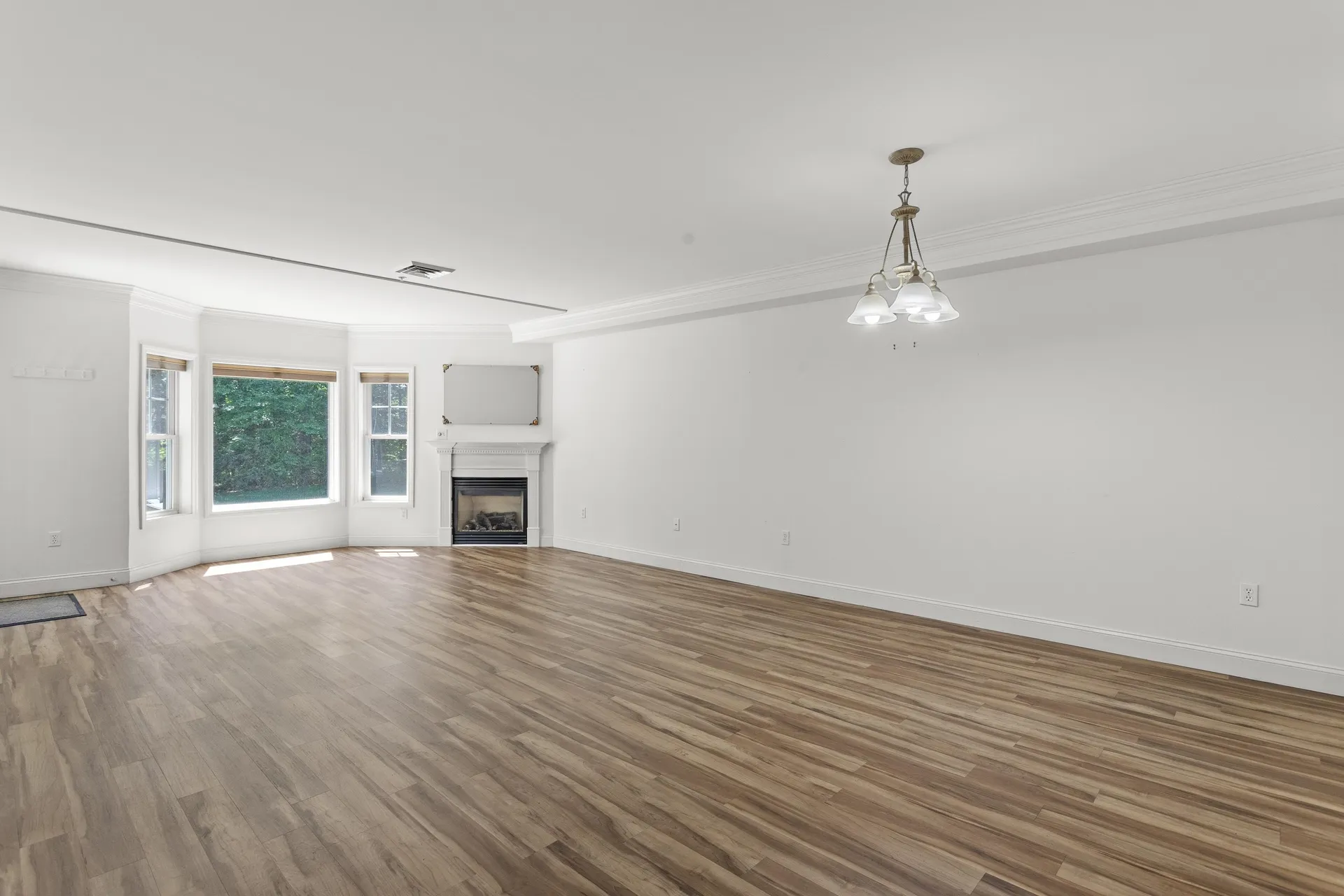 65 Hawthorne Drive Bedford NH 03110