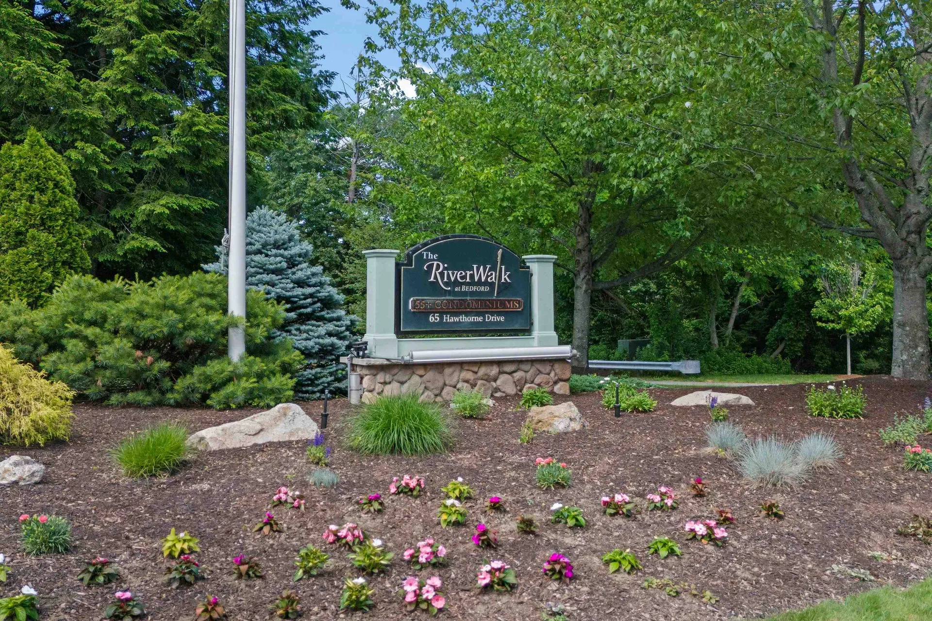 65 Hawthorne Drive Bedford NH 03110
