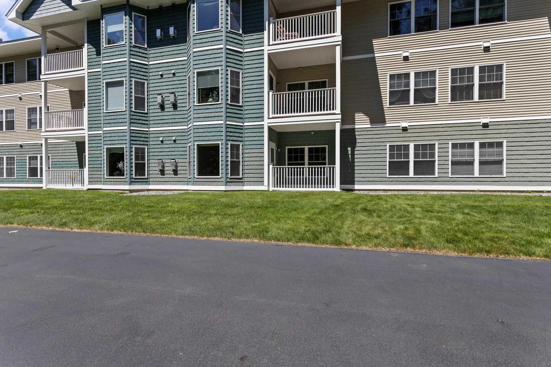 65 Hawthorne Drive Bedford NH 03110