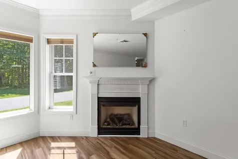65 Hawthorne Drive Bedford NH 03110