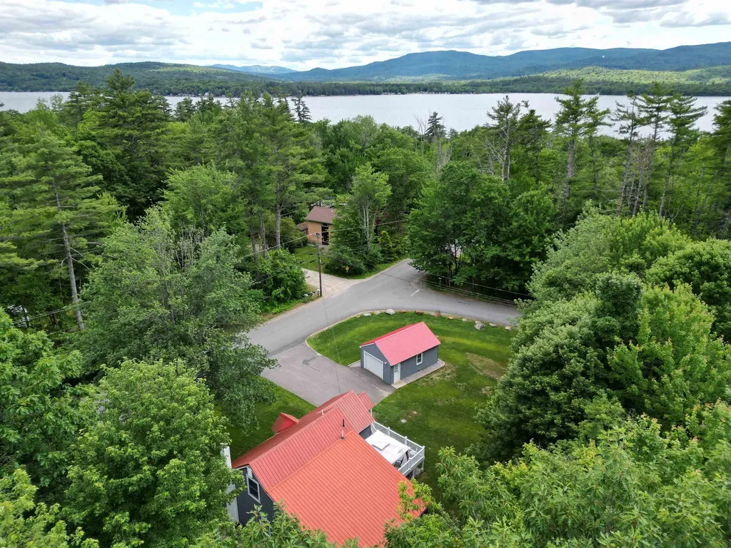 76 Woodside Drive Bridgewater NH 03222