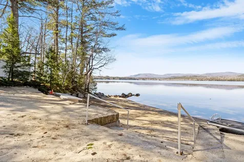 76 Woodside Drive Bridgewater NH 03222